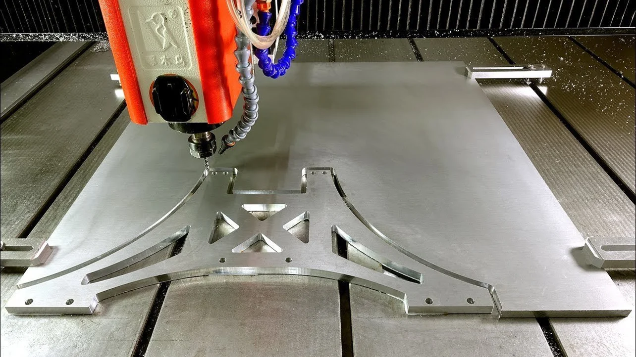 انواع دستگاه های برش cnc آلومینیوم