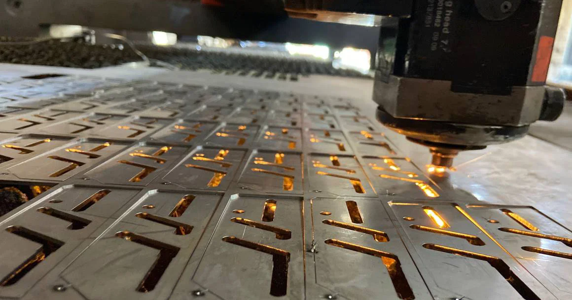 برش لیز با اکسیژن یا نیتروژن