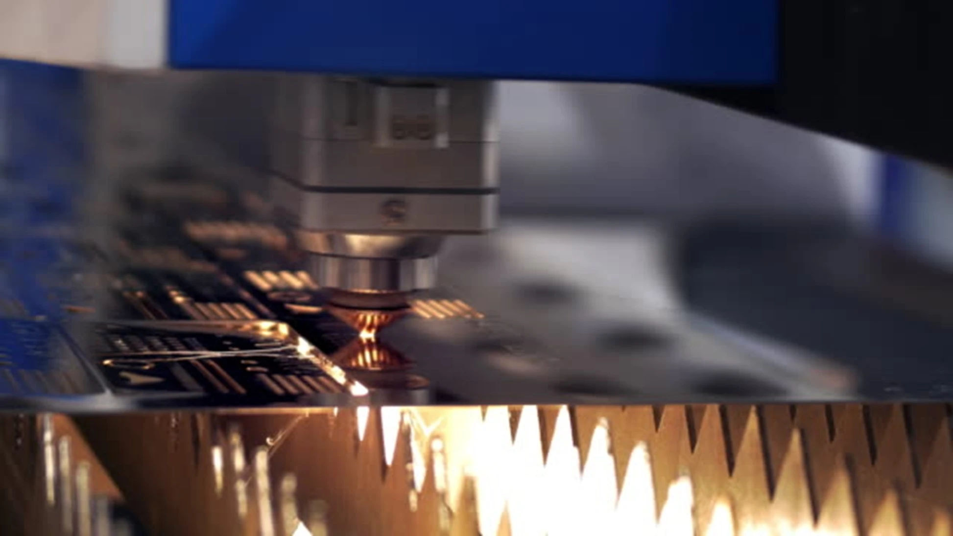 برش ورق استیل