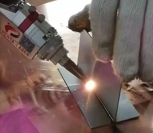 انواع جوشکاری لیزری بر اساس روش انجام آن