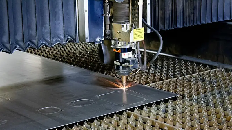 استفاده از گاز CO2 در دستگاه های برش لیزری