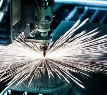 مزایای استفاده از دستگاه برش لیزر فلزات کوچک