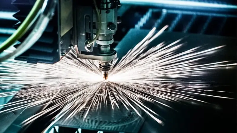 مزایای استفاده از دستگاه برش لیزر فلزات کوچک